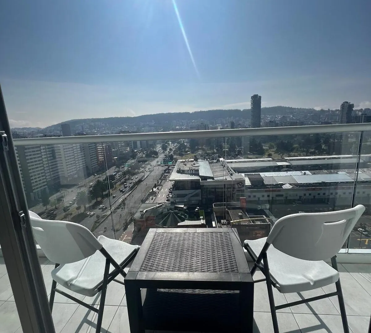 아파트 Lovely View Studio Building Heated Pool Gym Turco Wifi 키토