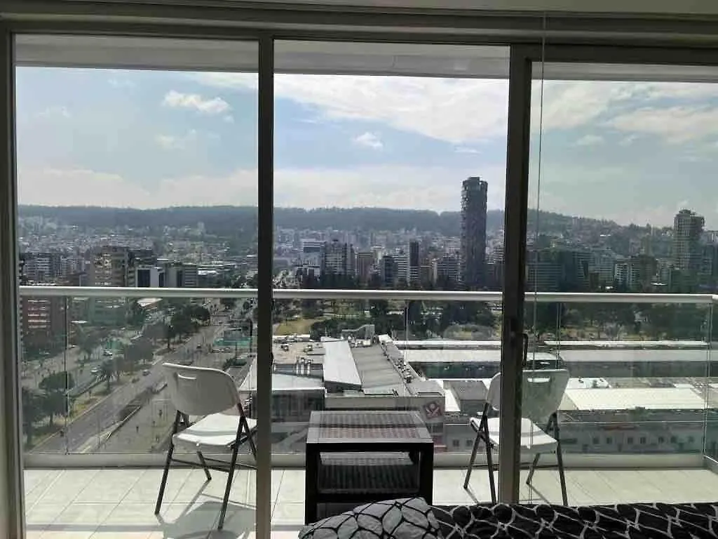 Lovely View Studio Building Heated Pool Gym Turco Wifi Quito Apartamento