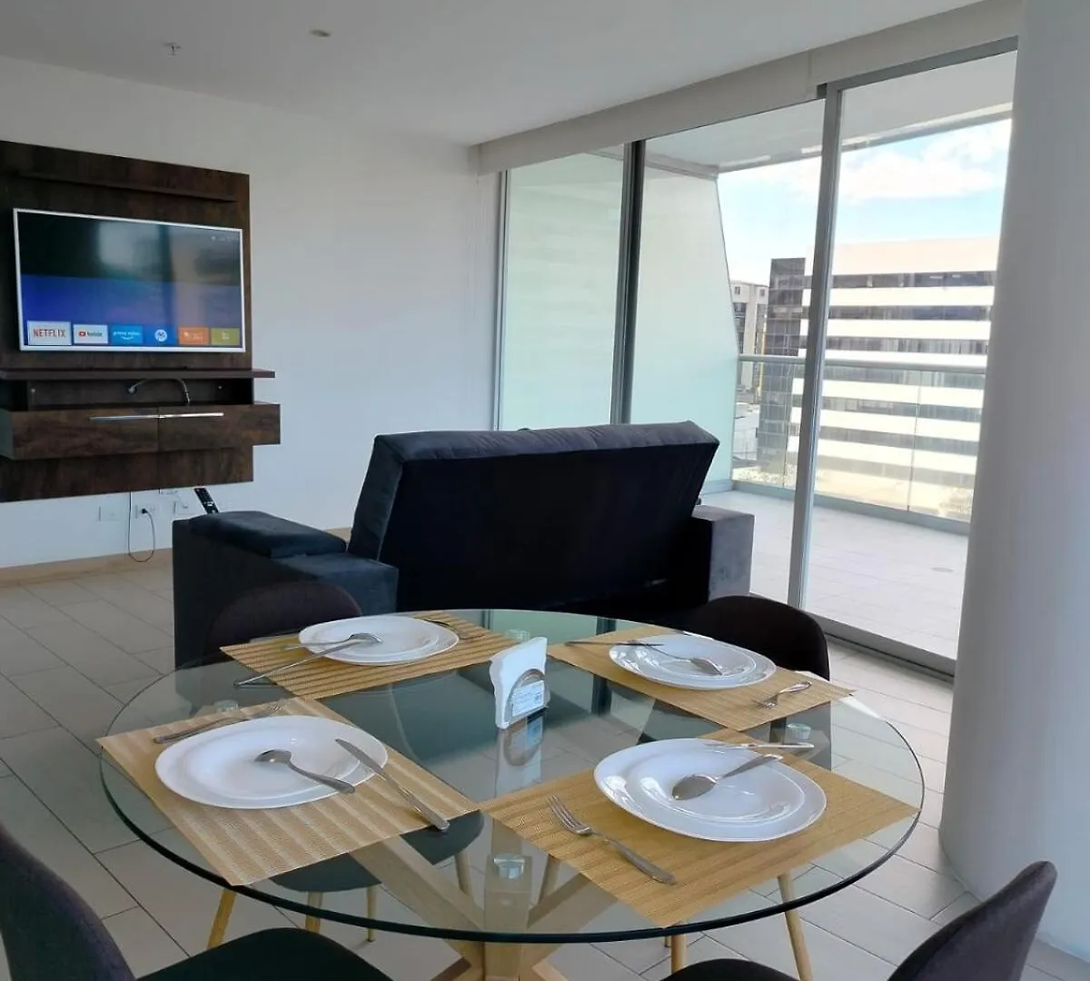 Apartamento Lovely View Studio Building Heated Pool Gym Turco Wifi Quito Ecuador